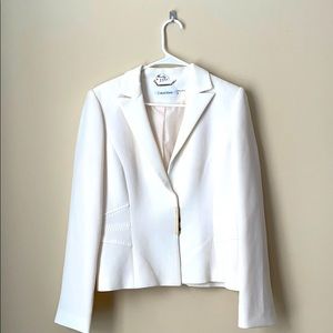 Calvin Klein two piece suit. Off white. Sz 8